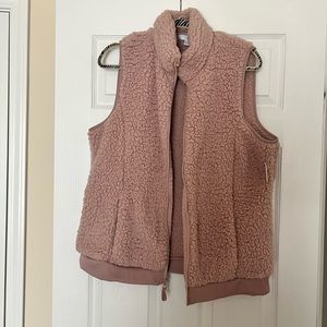 Time and Tru pink zip up vest